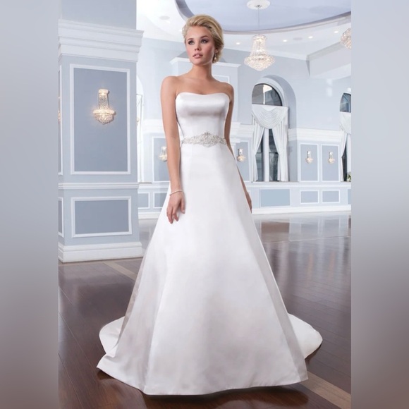 Dresses & Skirts - NWT Lillian West Satin Wedding Dress Size 12